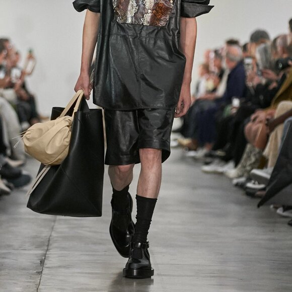 Jil Sander: EU46 $4000 Butter Soft Ovine Lamb Leather Runway Shorts SS24 - Picture 16 of 16